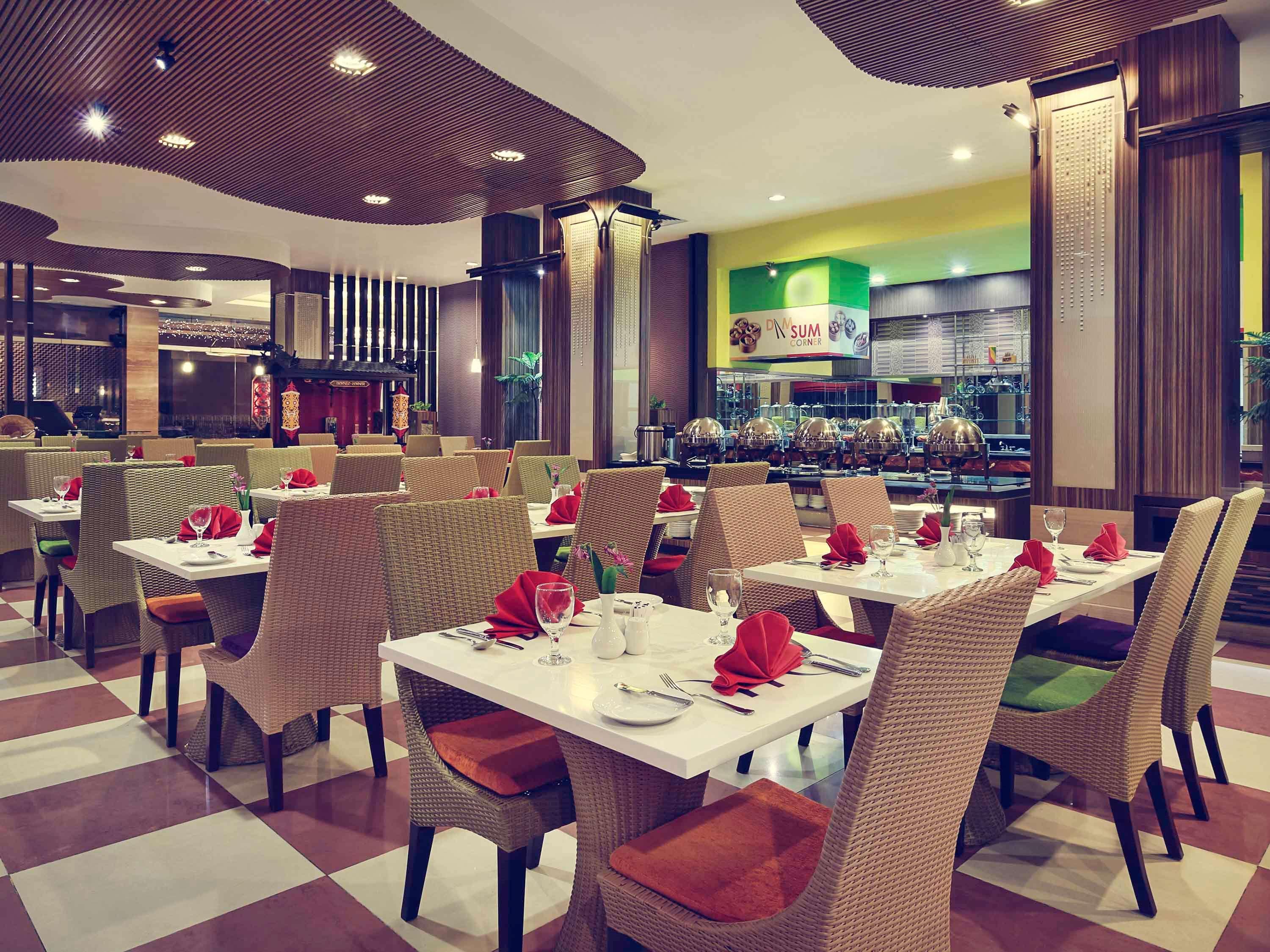 Mercure Pontianak City Center Екстер'єр фото