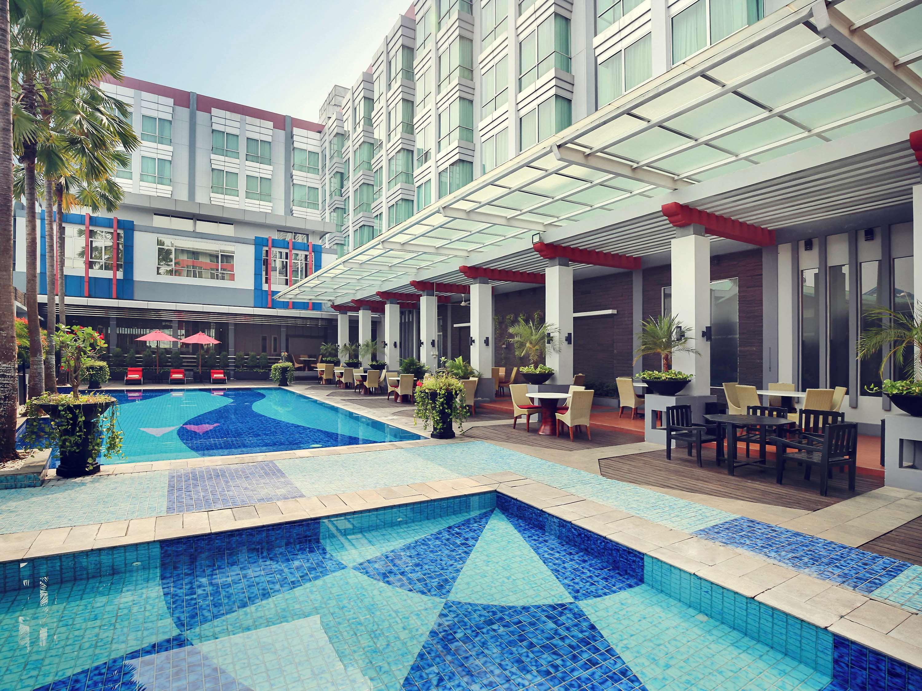 Mercure Pontianak City Center Екстер'єр фото