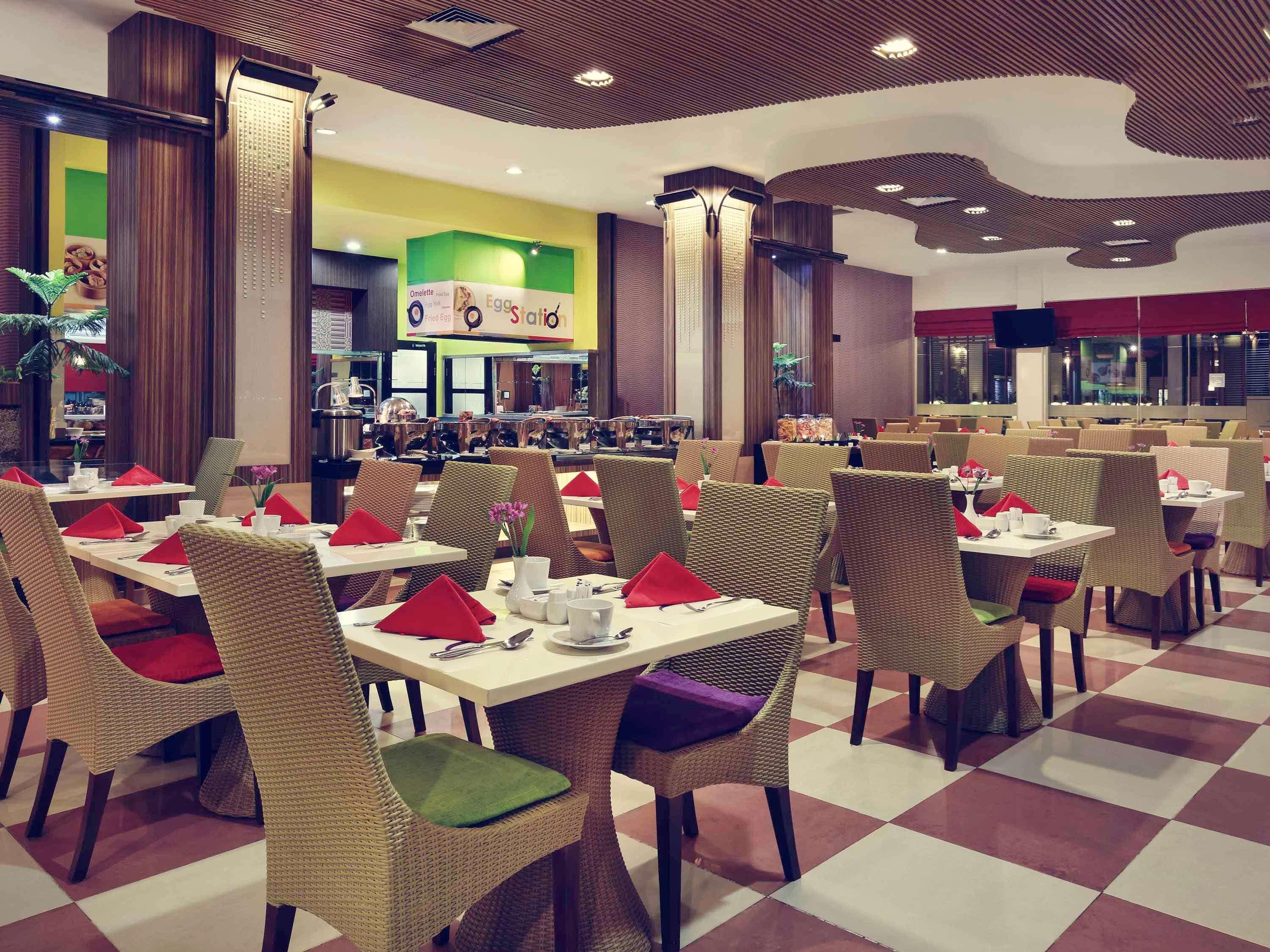 Mercure Pontianak City Center Екстер'єр фото