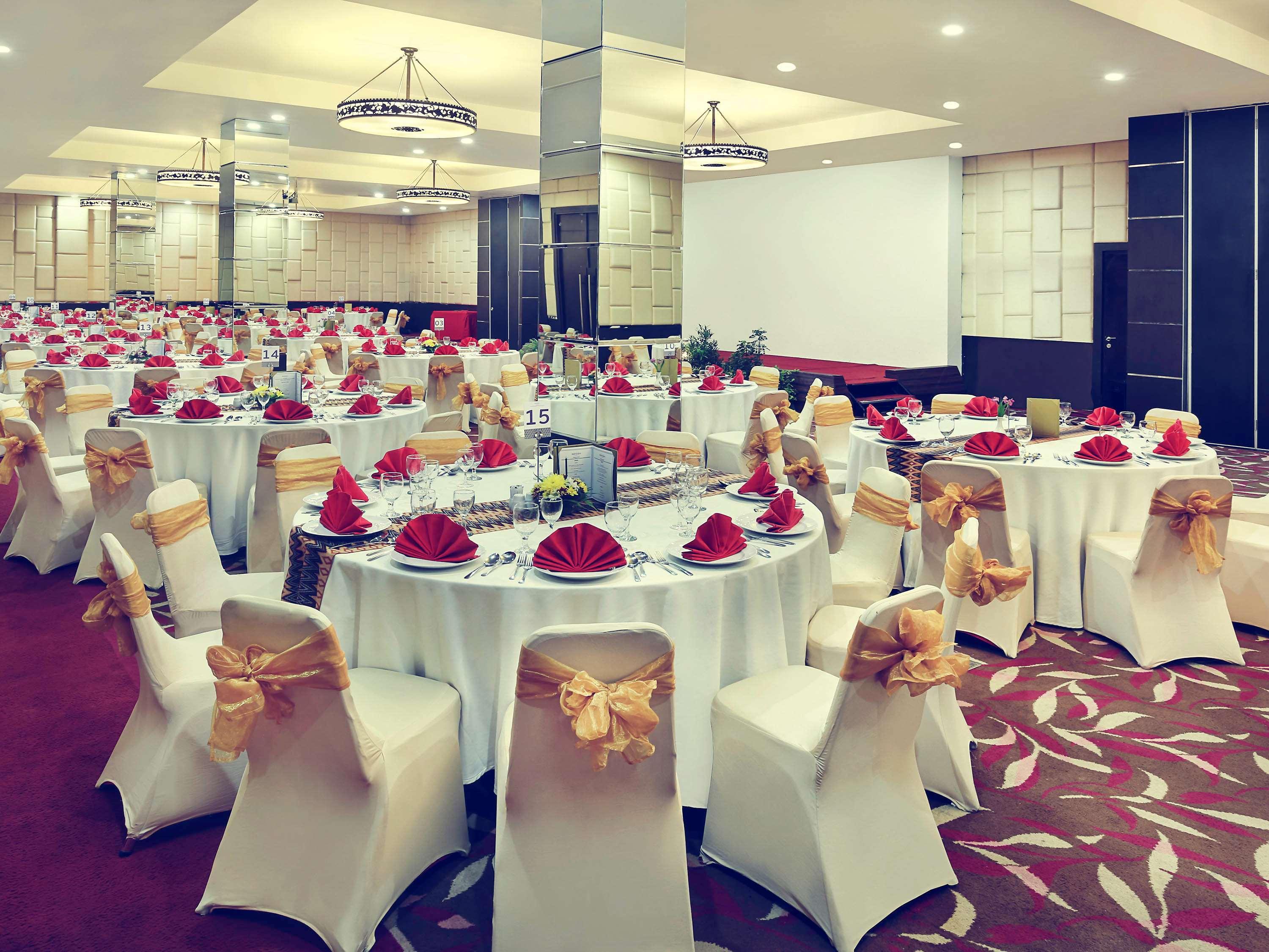 Mercure Pontianak City Center Екстер'єр фото