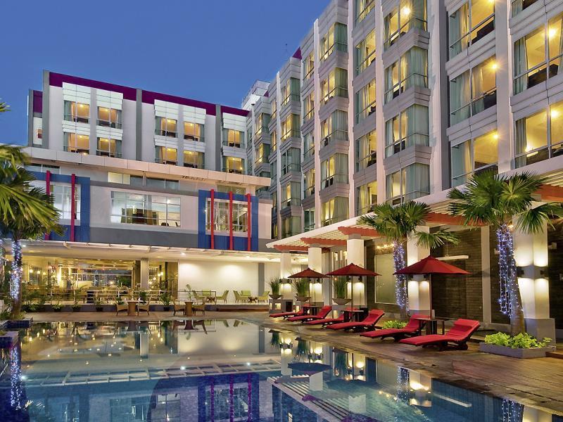 Mercure Pontianak City Center Екстер'єр фото