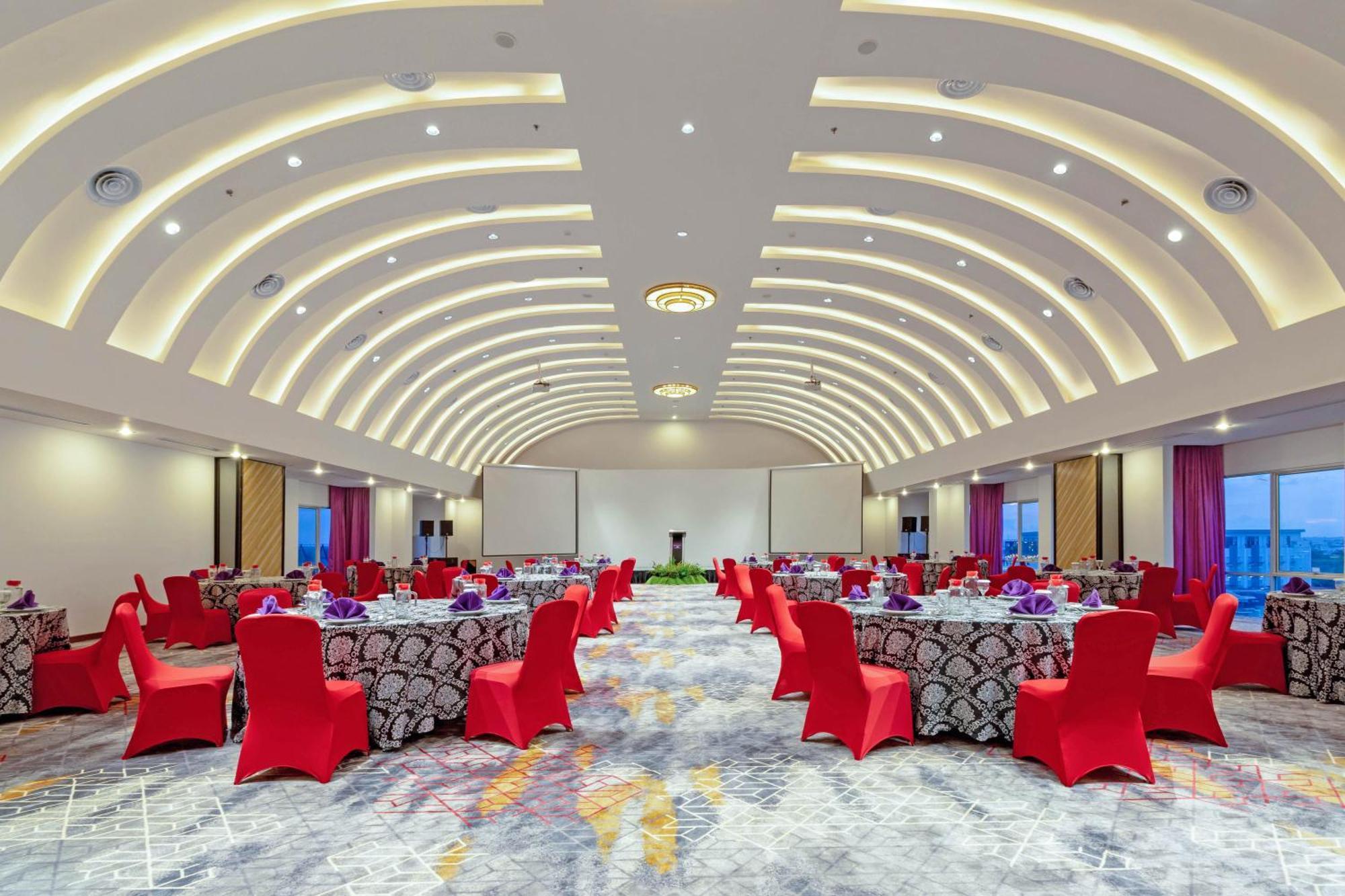 Mercure Pontianak City Center Екстер'єр фото