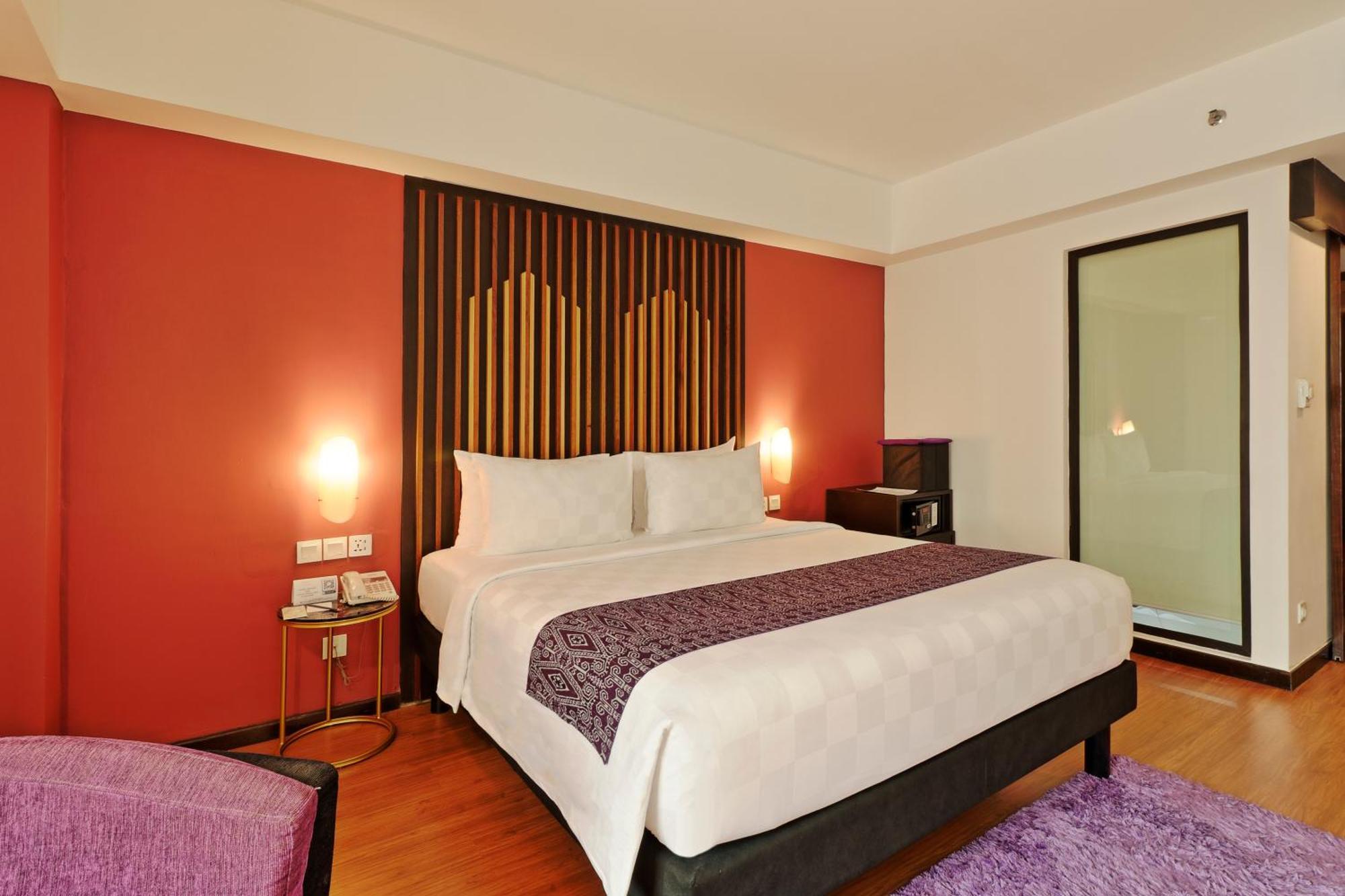 Mercure Pontianak City Center Екстер'єр фото