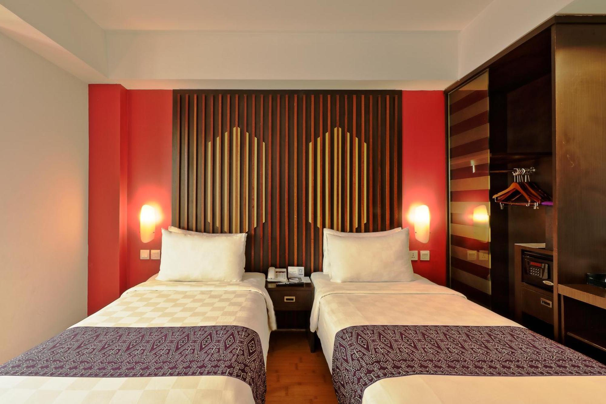 Mercure Pontianak City Center Екстер'єр фото