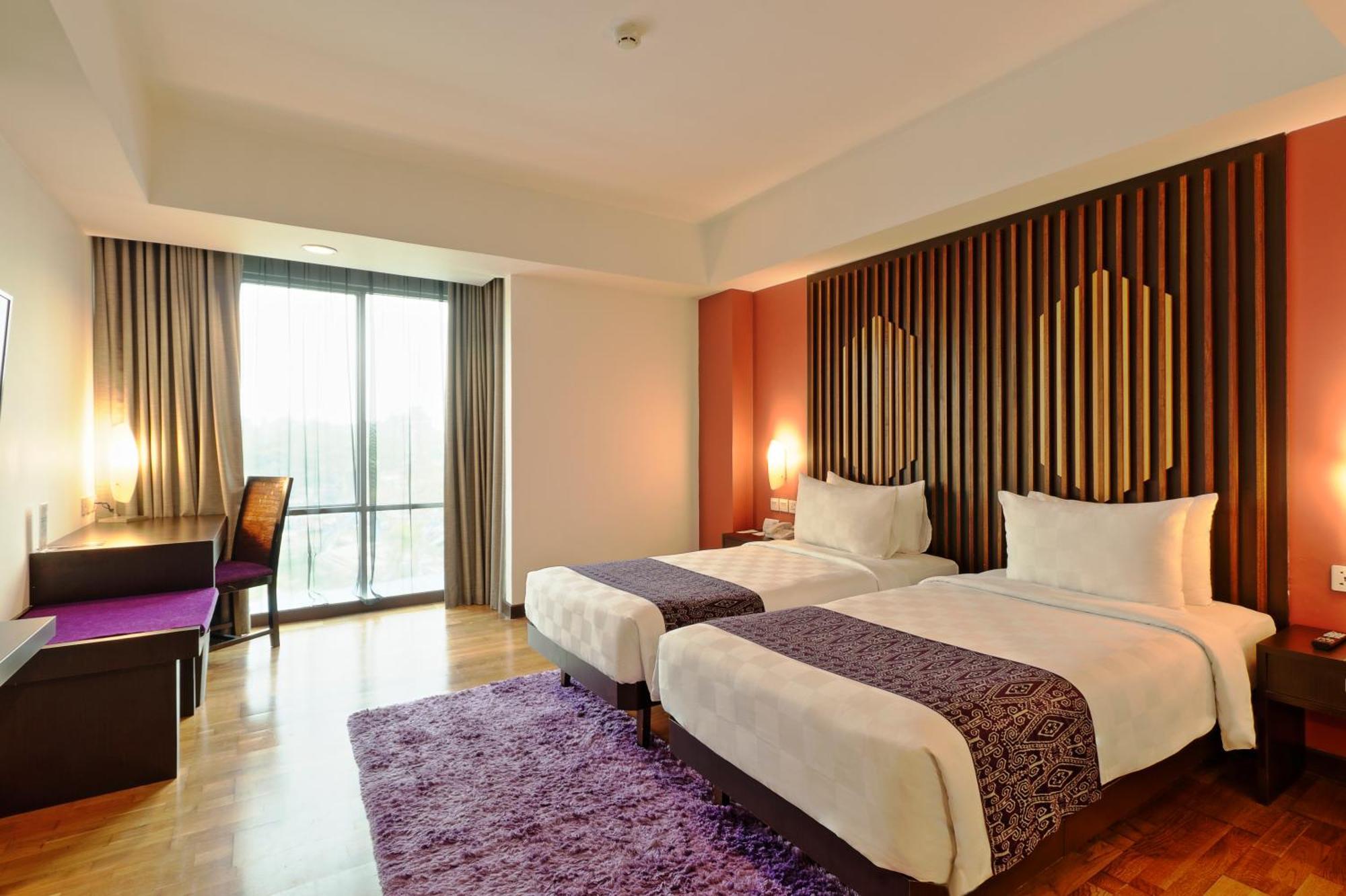 Mercure Pontianak City Center Екстер'єр фото