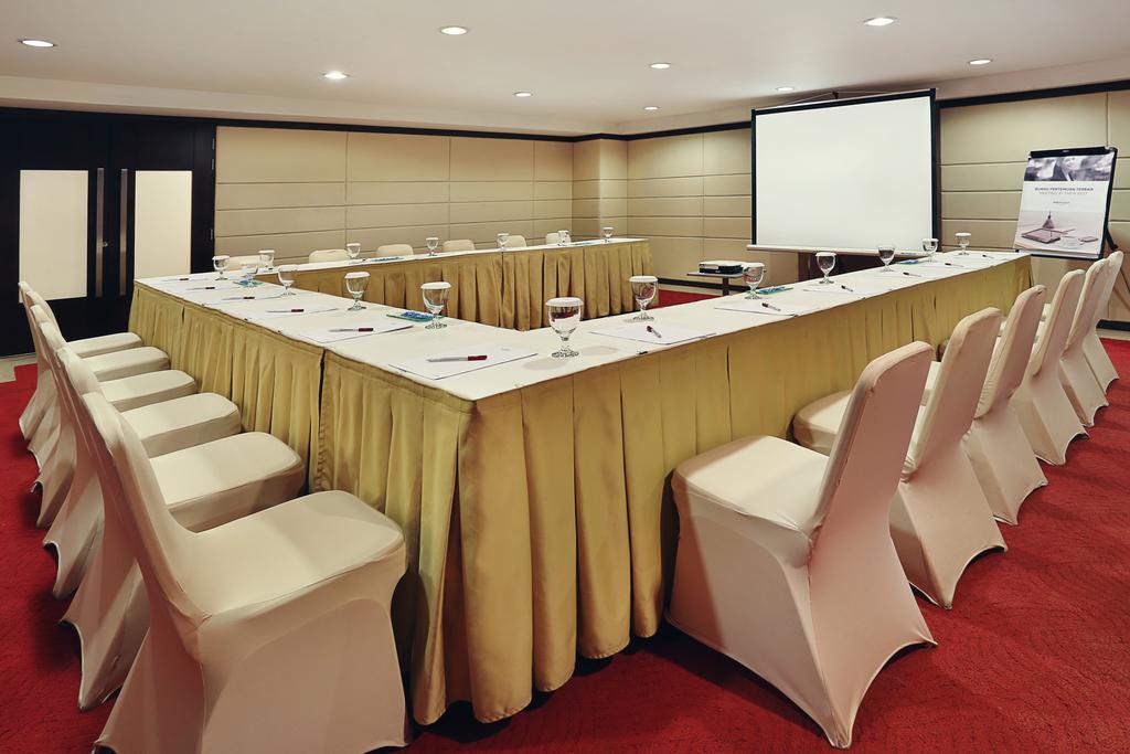 Mercure Pontianak City Center Екстер'єр фото
