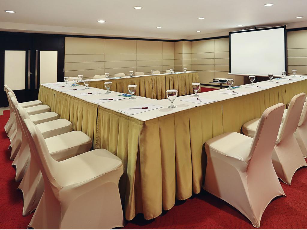 Mercure Pontianak City Center Екстер'єр фото