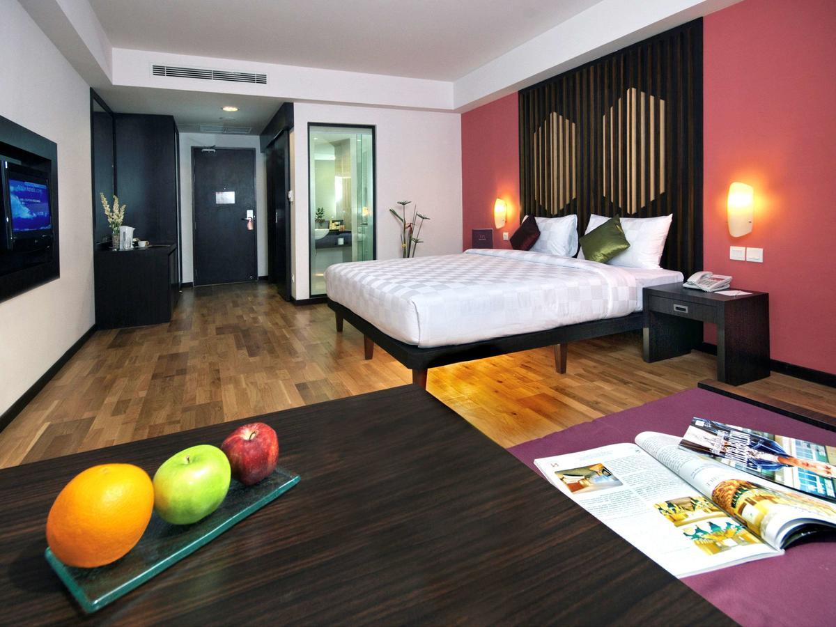 Mercure Pontianak City Center Екстер'єр фото