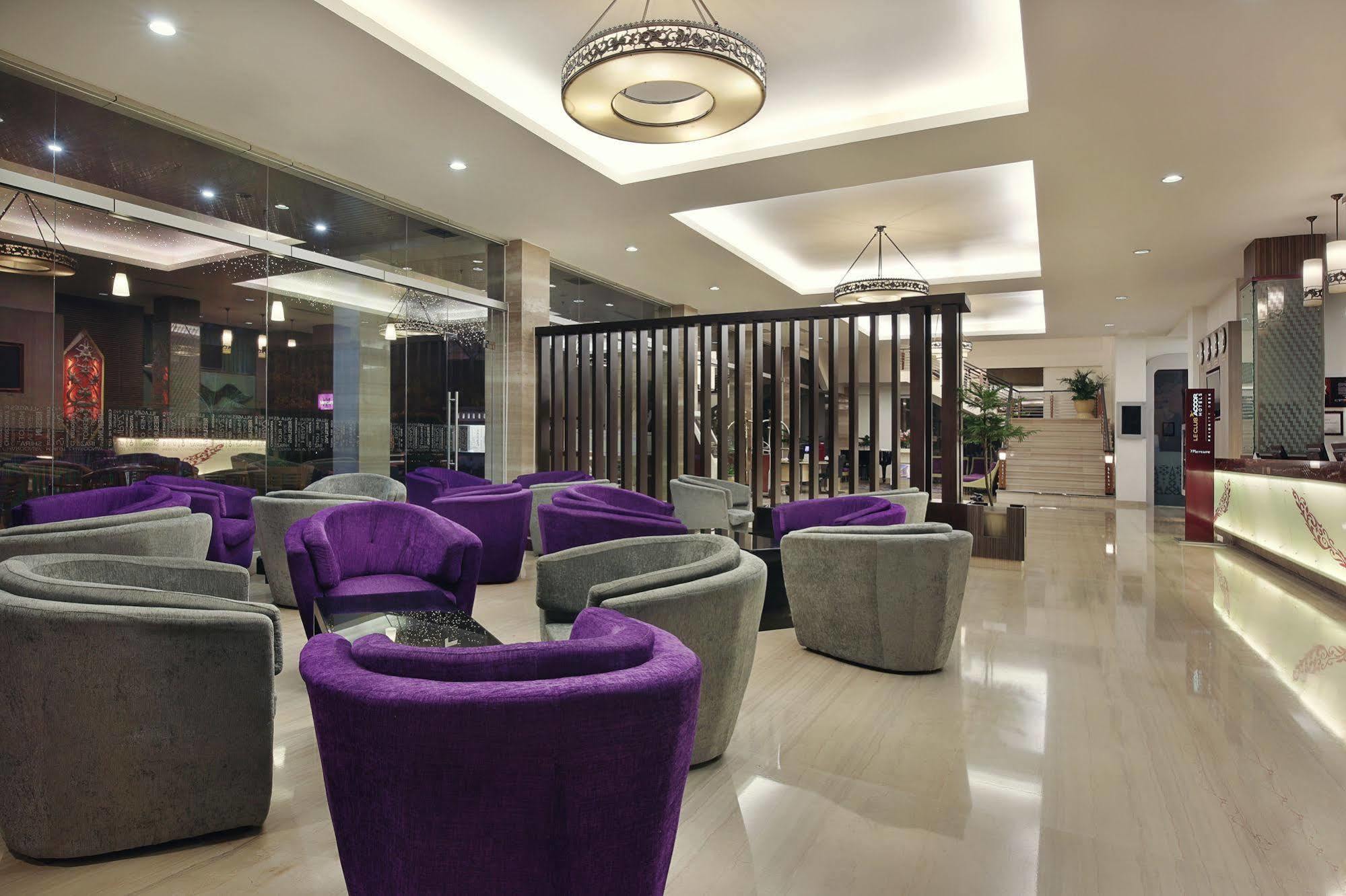 Mercure Pontianak City Center Екстер'єр фото