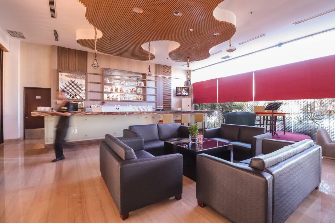 Mercure Pontianak City Center Екстер'єр фото